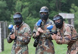 [GALERIJA] Paintball team building 