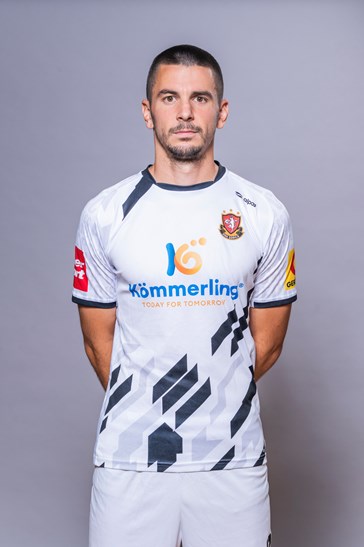 24 Domagoj Pavičić